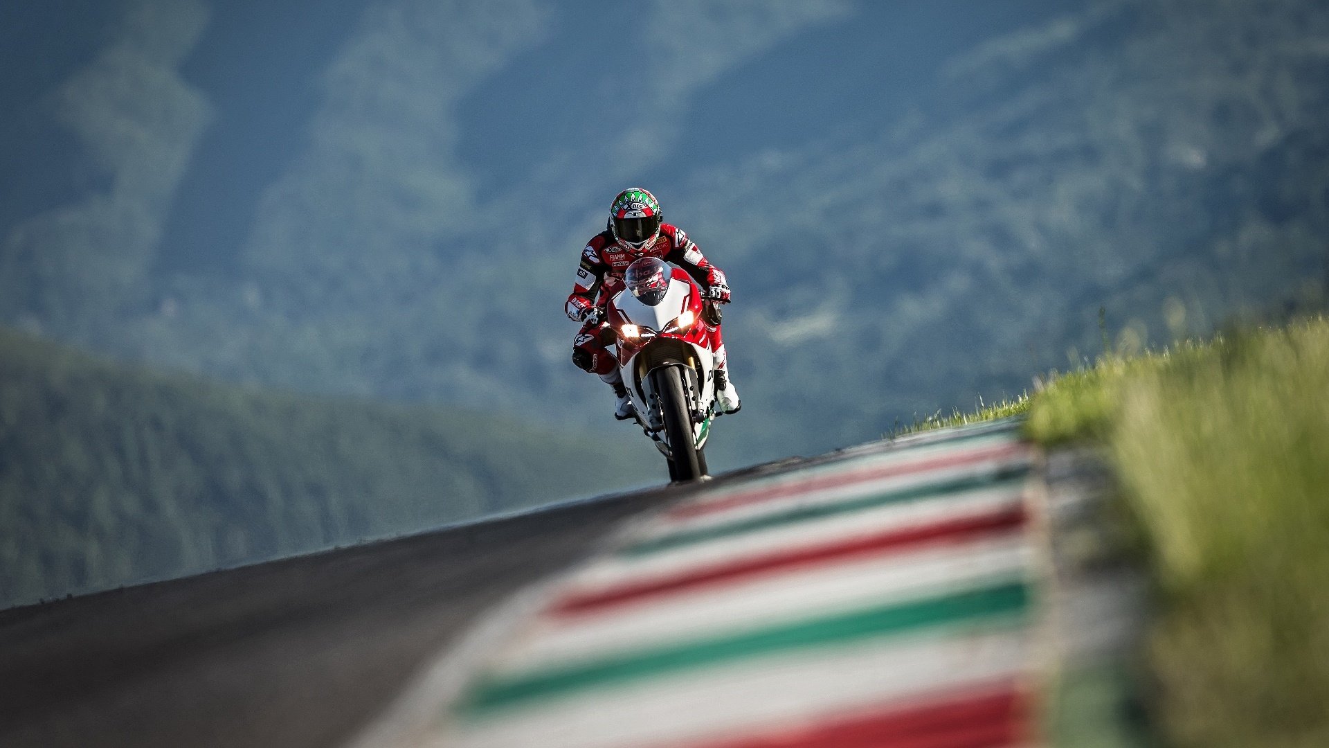 开云体育APP下载-哈基米闪电双响点燃H组战火，越南钢铁防线遭技术性击穿，斯洛伐克惨吞三弹